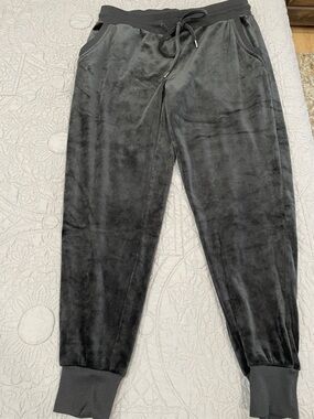 Felina Soft Black Velour Jogger Pants M